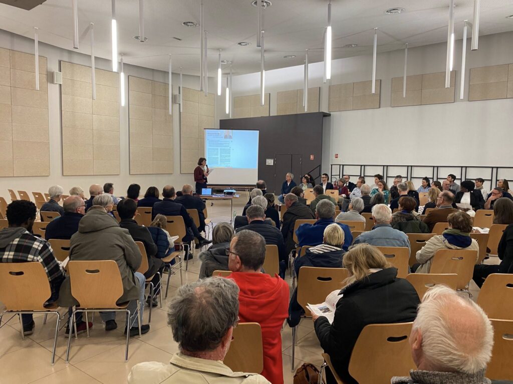 Réunion Salle Michel Dinet