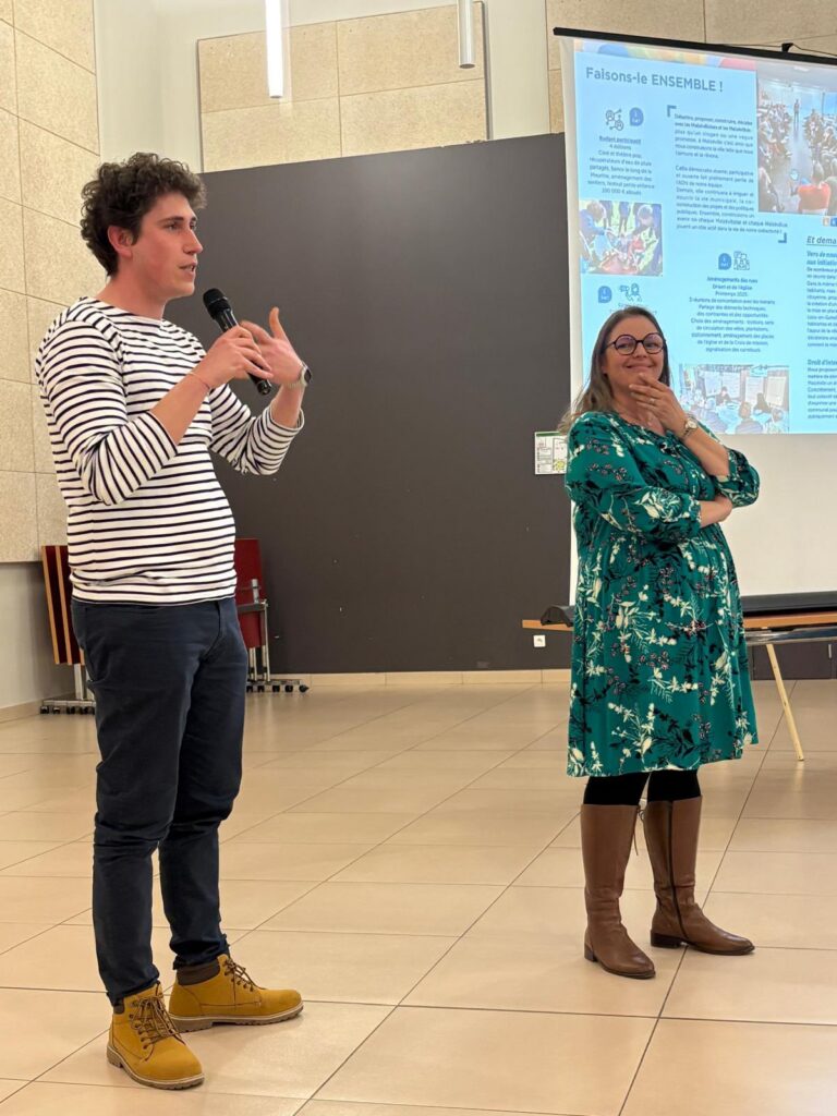 Réunion Salle Michel Dinet